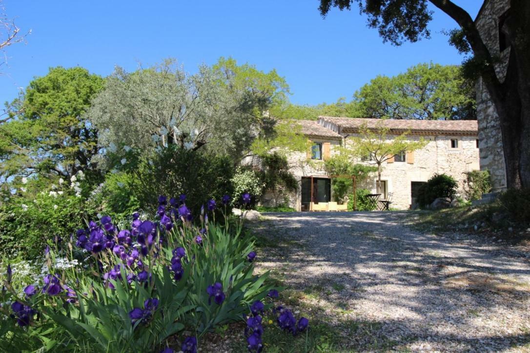 Les Esplanes Bed & Breakfast La Garde-Adhémar Екстериор снимка